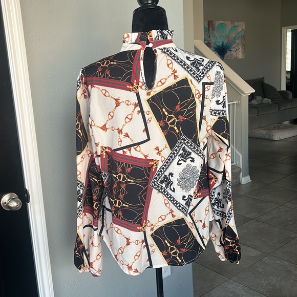 SHEIN Printed Top - Picture 3 of 11